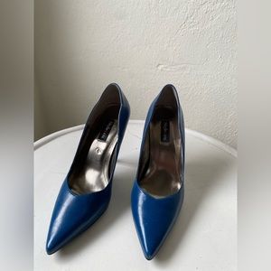 Women’s Style & Co. Dustin Leather Heels Blue NWOT Sz 5.5
